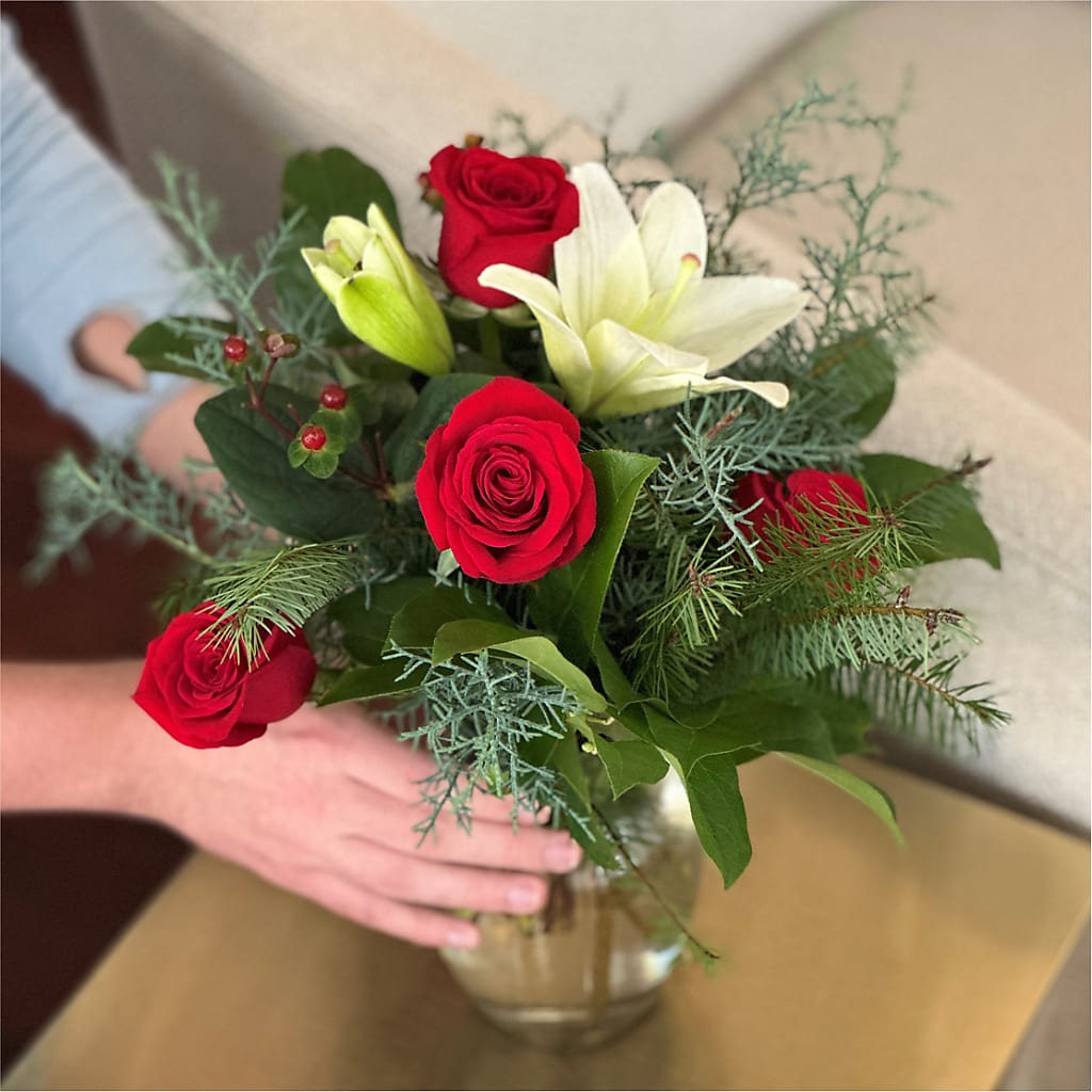 Glittering Lights Bouquet – XINAI'S FLOWERS, Chowchilla CA