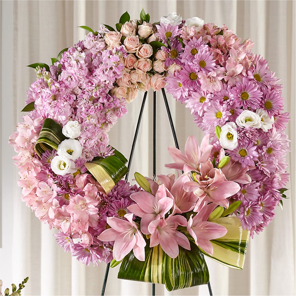 Gift of Warmth Wreath – XINAI'S FLOWERS, Chowchilla CA