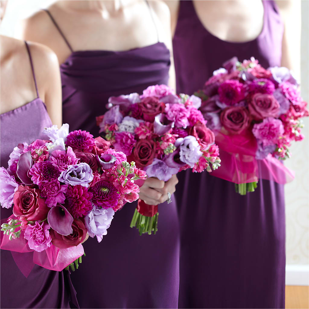 Bridesmaid's Garden Bouquet – XINAI'S FLOWERS, Chowchilla CA