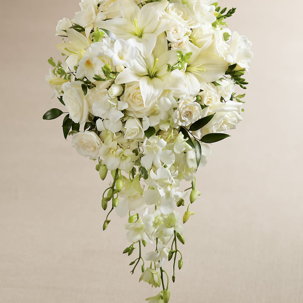 White Wonders Bouquet – XINAI'S FLOWERS, Chowchilla CA
