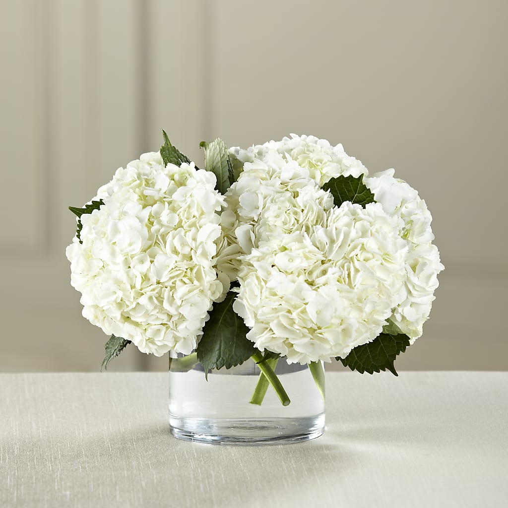 White Hydrangea Bouquet – XINAI'S FLOWERS, Chowchilla CA