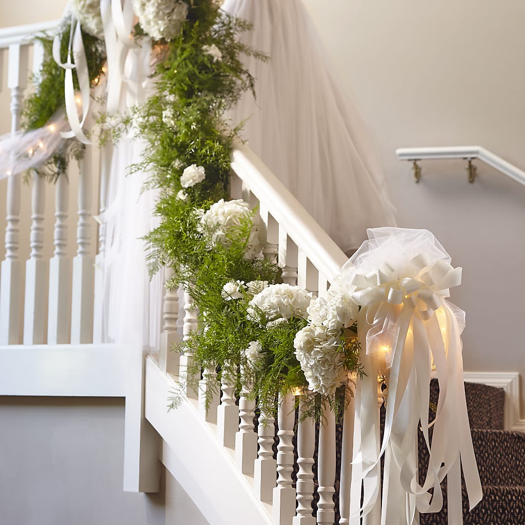 Champagne Dreams Garland – XINAI'S FLOWERS, Chowchilla CA