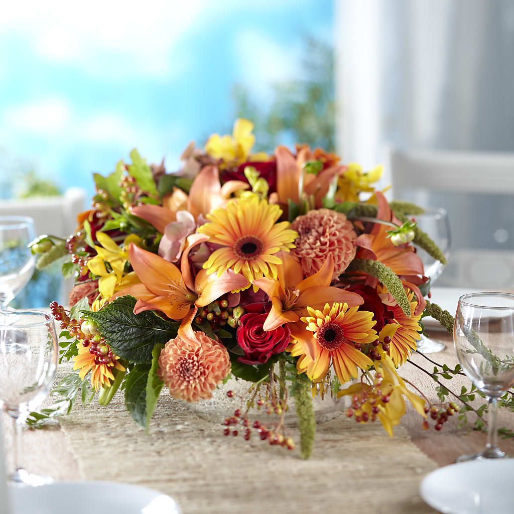 One and Only Centerpiece – XINAI'S FLOWERS, Chowchilla CA