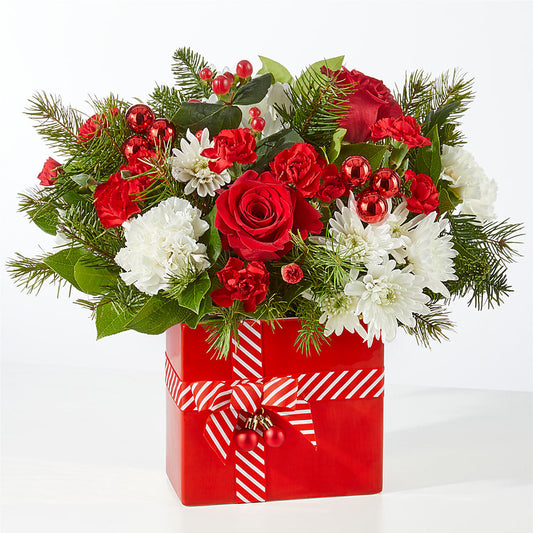 Presents Under the Tree Bouquet – XINAI'S FLOWERS, Chowchilla CA