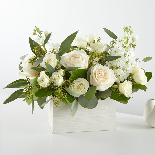 Fresh Linen Box Bouquet – XINAI'S FLOWERS, Chowchilla CA