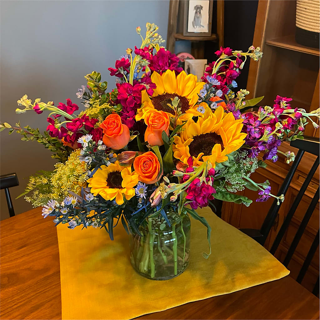 Rays of Life Bouquet – XINAI'S FLOWERS, Chowchilla CA