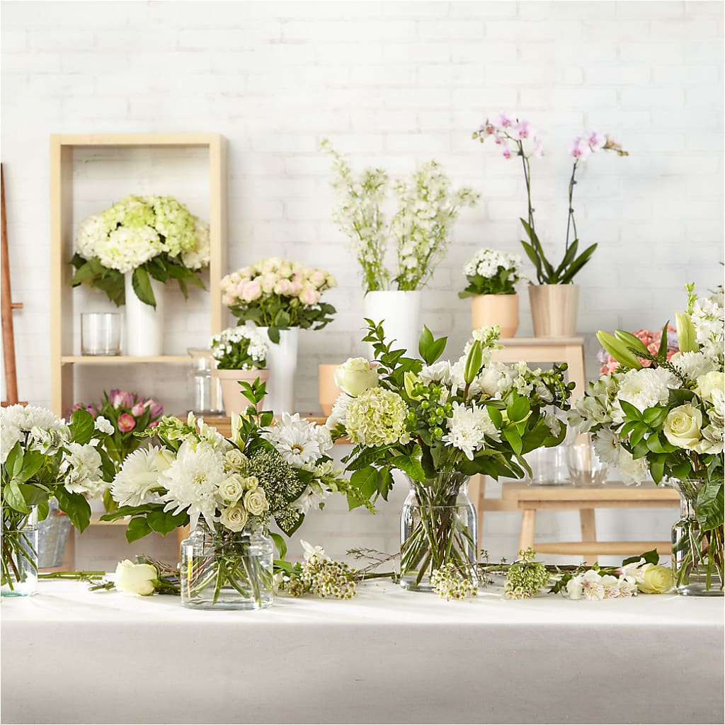 Classic Ivory – A Florist Original – XINAI'S FLOWERS, Chowchilla CA