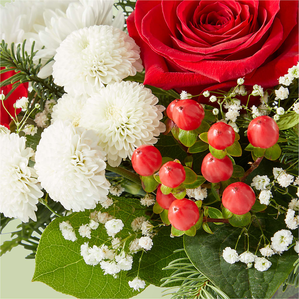 Chance of Flurries Bouquet – XINAI'S FLOWERS, Chowchilla CA